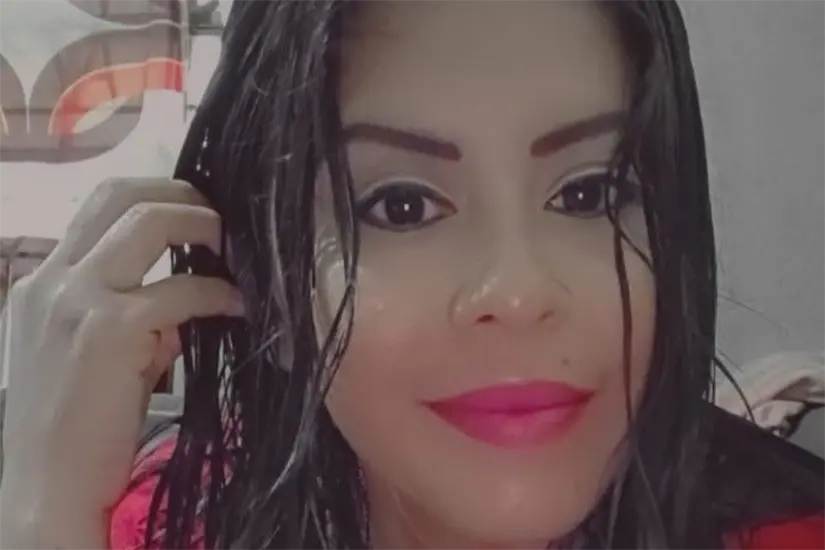 imagen recuadro La motocicleta en la que viajaba Mallely fue impactada a gran velocidad por una camioneta, cuyo conductor se dio a la fuga. Foto: Axel Hassel