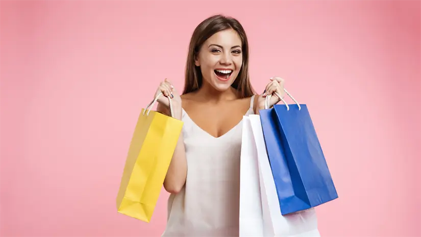 Muchas personas aprovecharán los festejos de Thanksgiving Day para ir de compras al Black Friday | Foto: Freepik