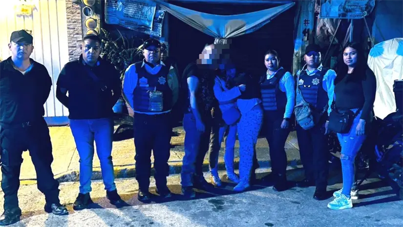 Rescate por las autoridades de víctima de extorsión telefónica en Edomex. | Foto: Seguridad Neza