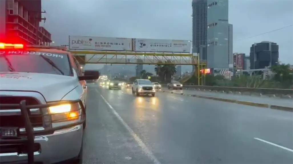 Movilidad de Nuevo León reporta vialidades libres tras primeras afectaciones por lluvia