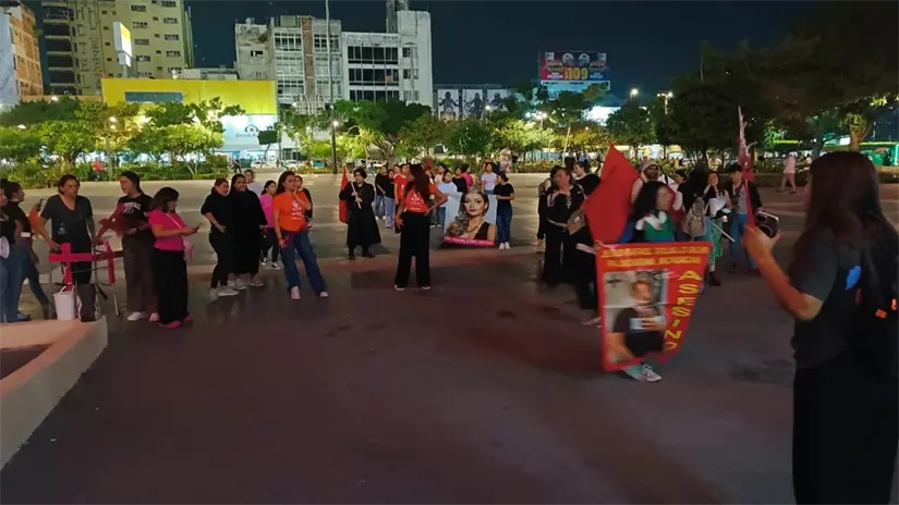 imagen recuadro Concentración en el 25N desde Tuxtla Gutiérrez. Foto: María Inés Muñoz