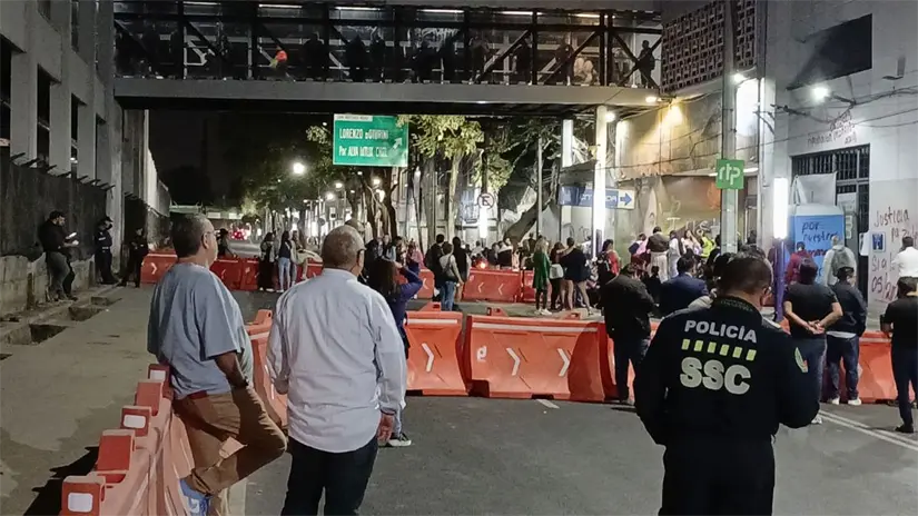 Manifestación en San Antonio Abad en CDMX. Foto: Luis Antonio Alfaro 
