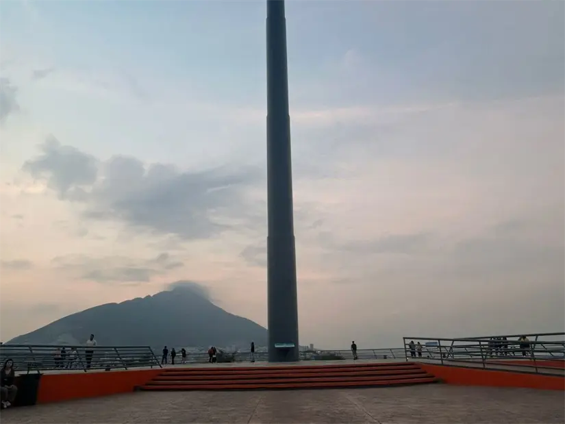 imagen recuadro Mirador Asta Bandera. Foto: POSTA.