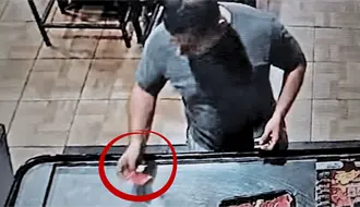 VIDEO l Sujeto roba tarjeta en plaza comercial de Monterrey y la usa para comprar carne y apostar