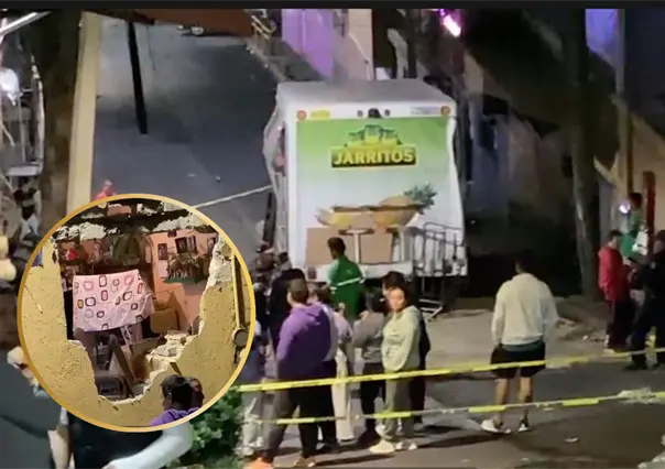 VIDEO | Camión de refrescos se estrella contra casa en Álvaro Obregón