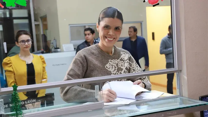 Claudia Caballero propone auditar gastos médicos mayores en Nuevo León