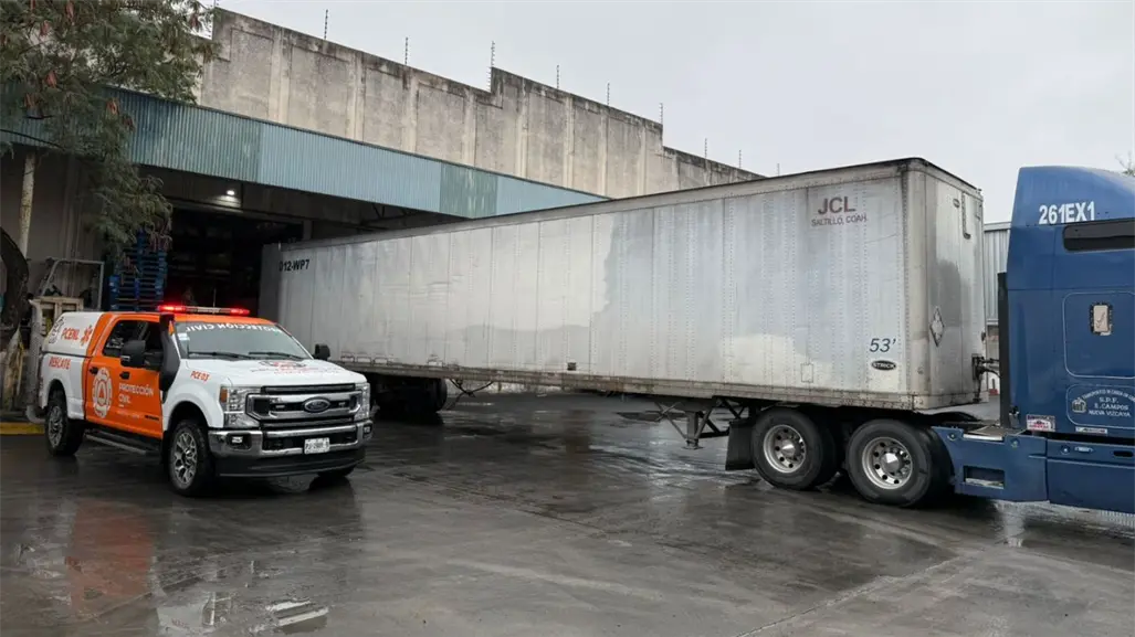 Accidente vial en San Nicolás deja a un hombre prensado por un tráiler