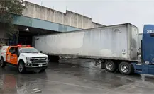 Accidente vial en San Nicolás deja a un hombre prensado por un tráiler Accidente vial en San Nicolás deja a un hombre prensado por un tráiler