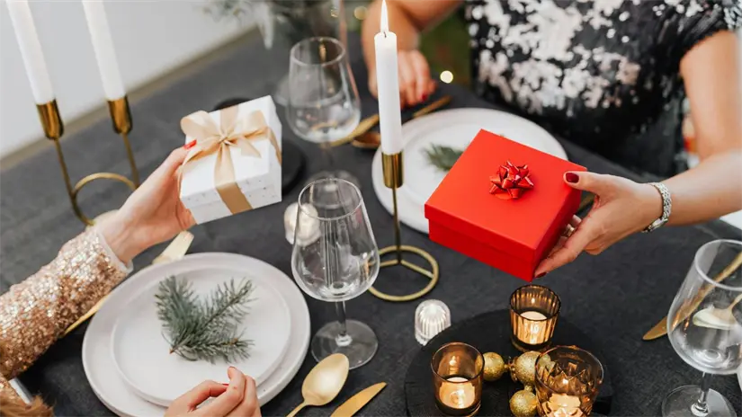 Imagen alusiva a intercambios en lugar de regalos individuales Foto: Canva