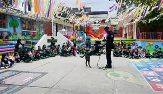 Comisaría de Seguridad en Saltillo y binomios caninos visitan escuelas