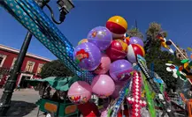 Informales afectan a globeros de la Plaza de Armas durante temporada decembrina