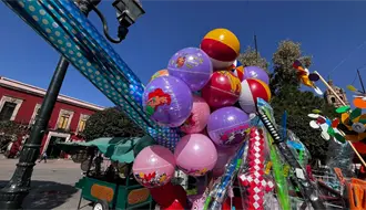 Informales afectan a globeros de la Plaza de Armas durante temporada decembrina