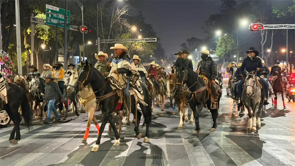 Llegan jinetes a la Basílica de Guadalupe de CDMX en su tradicional peregrinación