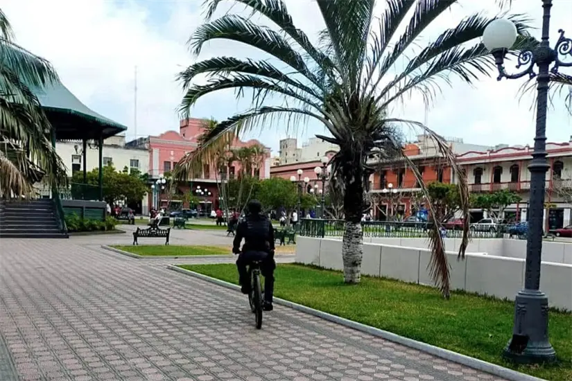 La Guardia Estatal de Proximidad refuerza la vigilancia en el primer y segundo cuadro de la ciudad. Foto: Axel Hassel