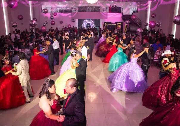 Alcalde Raúl Cantú cumple el sueño de 30 jóvenes con festejo de quinceaños gratuito