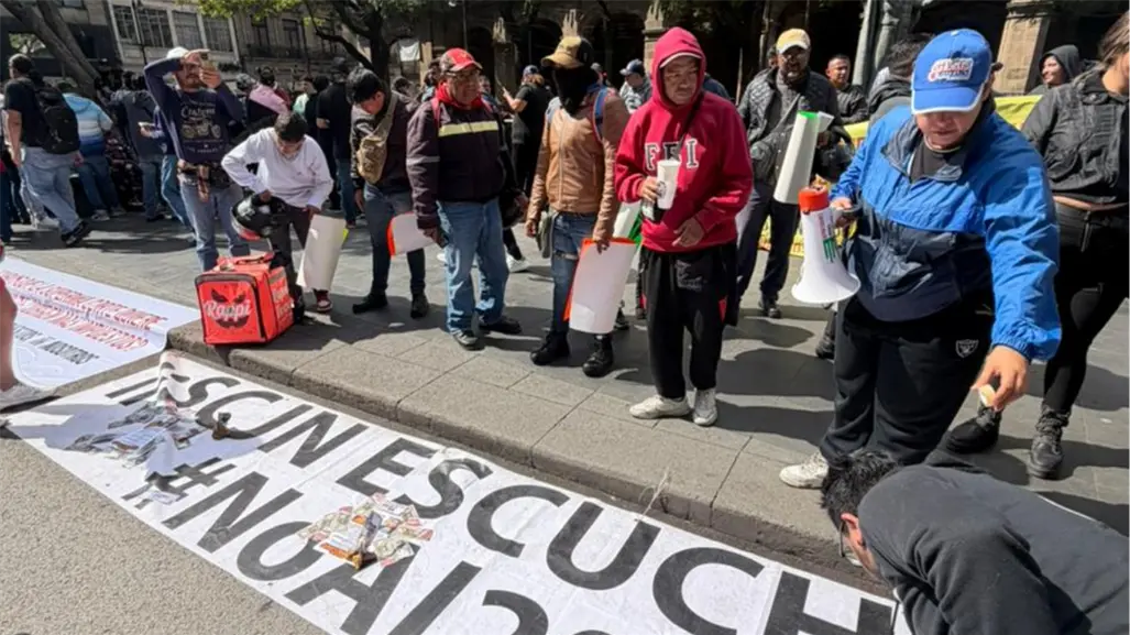 Repartidores exigen a la SCJN frenar impuesto del 2 % a plataformas digitales