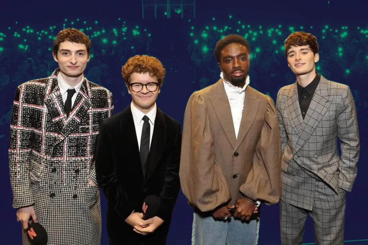 Finn Wolfhard, Gaten Matarazzo, Caleb McLaughlin, Noah Schnapp en la premiere de Stranger Things 5. FOTO: CANVA/IG: @strangerthingstv