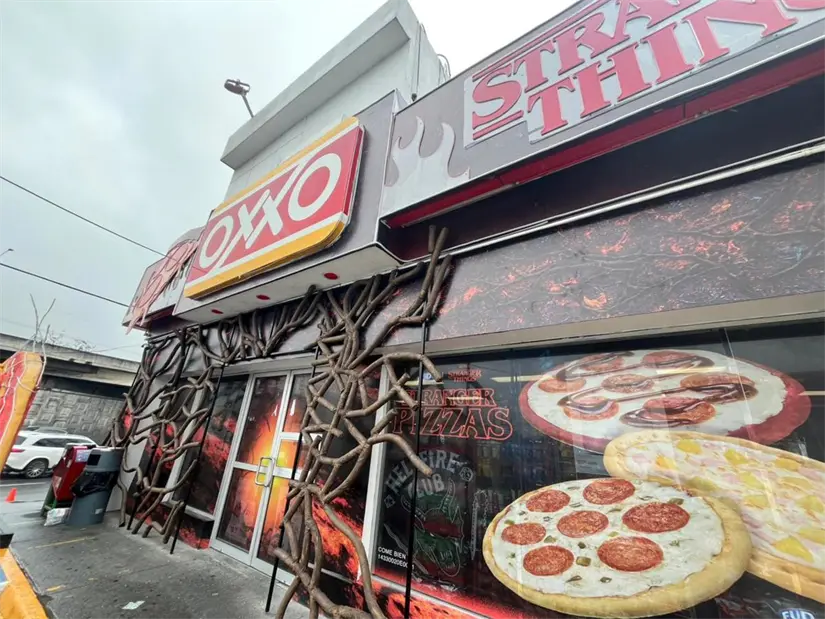 En Monterrey, la tienda convierte su espacio en Hawkins, ofreciendo a los fanáticos de Stranger Things una experiencia única en su tipo. Foto: Yarince Torres
