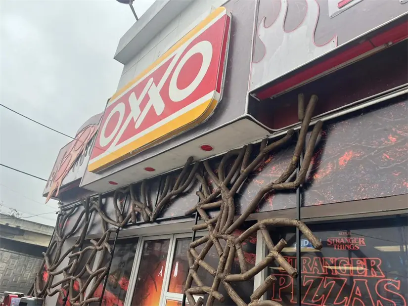 La quinta temporada de Stranger Things llega a Monterrey, donde una tienda ha sido transformada en el icónico Hawkins para los fans. Foto: Yarince Torres
