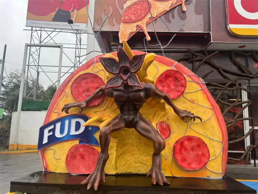 La tienda en Monterrey se transforma en Hawkins, emocionando a los fanáticos de Stranger Things con una experiencia inolvidable. Foto: Yarince Torres