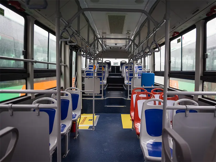 imagen recuadro Las unidades son de piso bajo para facilitar que suban adultos mayores y personas en de silla de ruedas. Foto: Gobierno de Nuevo León