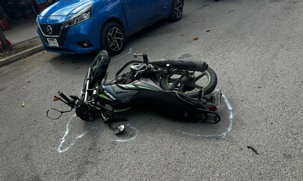 Motocicleta involucrada en el accidente en Piedra de Agua, en Umán Foto: Policía Municipal de Umán