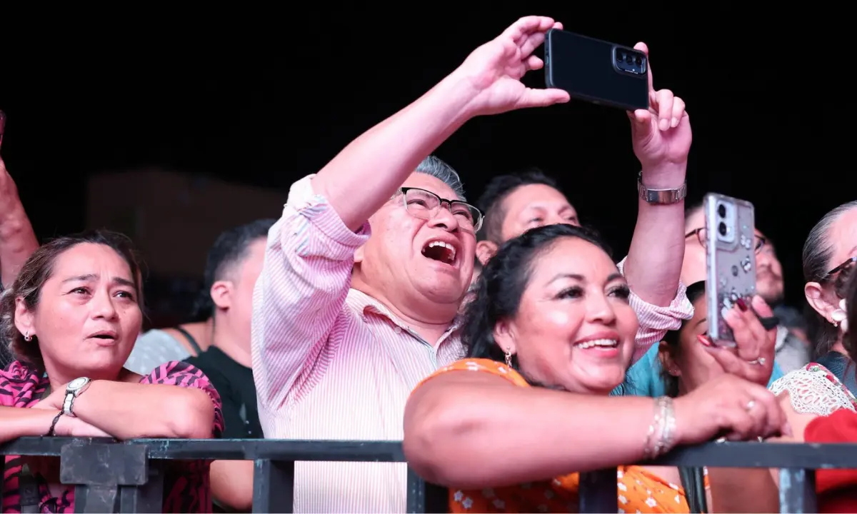 Yucatecos en uno de los conciertos gratis en la Feria Xmatkuil 2025. Foto: Feria Yucatán