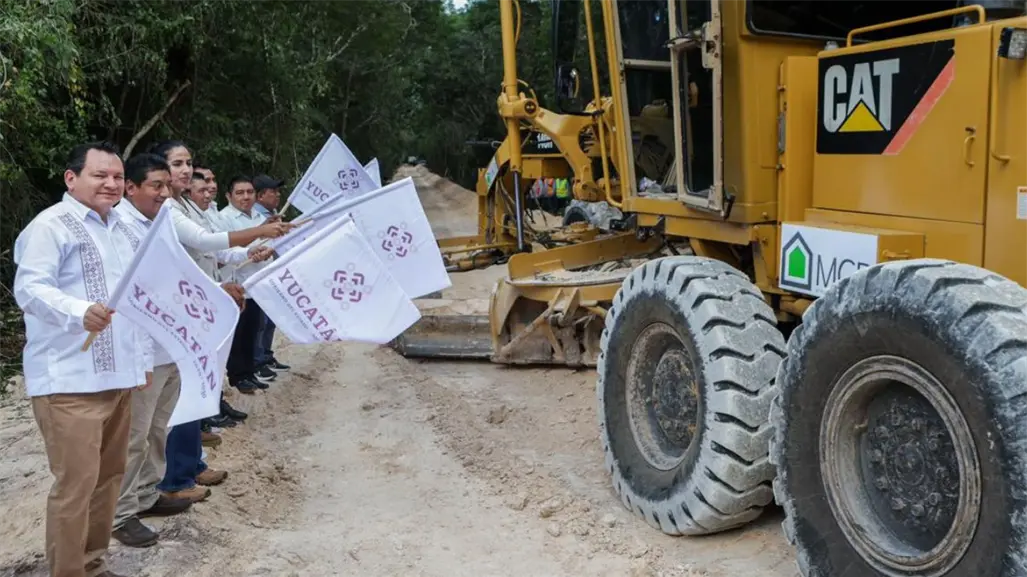 Inicia la construcción del camino X´tut–Sisbichén, obra que conectará Temozón y Chemax