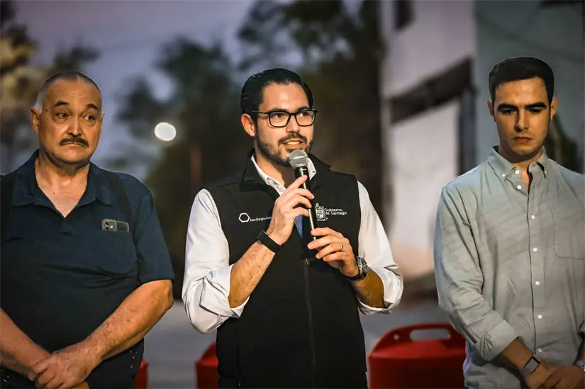 El alcalde de Santiago, David de la Peña, destacó la importancia de estas obras que beneficiarán a los habitantes de la comunidad de San Pedro. Foto: Gobierno de Santiago