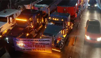Transportistas y agricultores levantarán bloqueos tras acuerdo con Segob