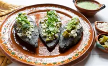 Disfruta la Feria del Tlacoyo 2025 con barbacoa y consomé muy cerca de CDMX este fin de semana