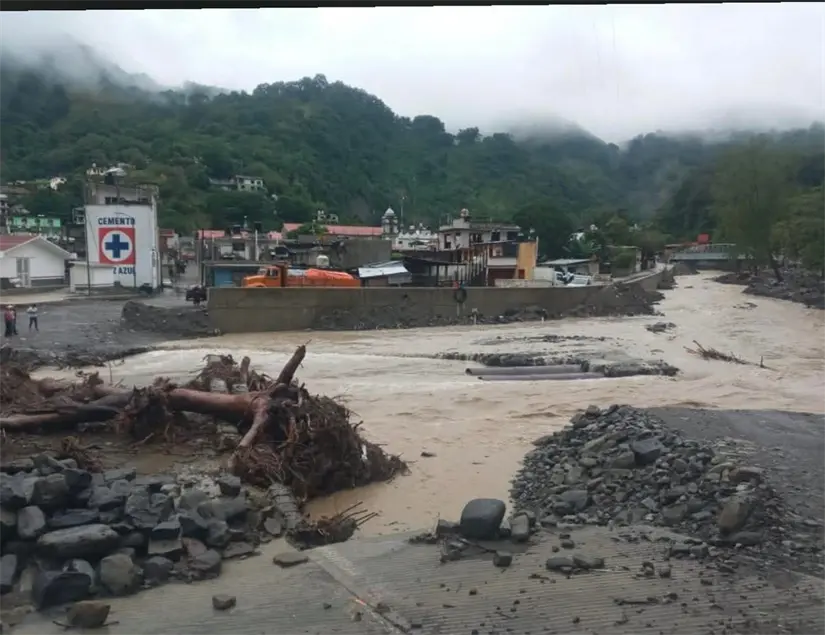 imagen recuadro Foto: X (@lulu_reportera)