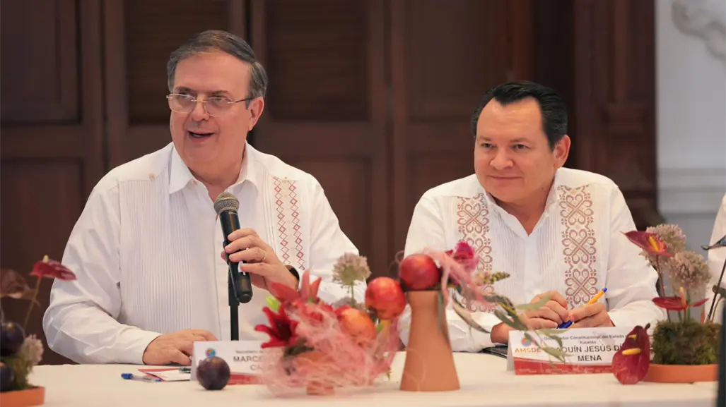Se reúne Joaquín Díaz Mena con Marcelo Ebrard en Yucatán; ratifican respaldo federal a la entidad