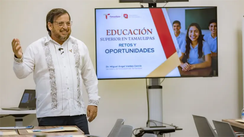 Miguel Ángel Valdez García participó en el Comité de Enlace de TecMilenio Tampico | Foto: SET