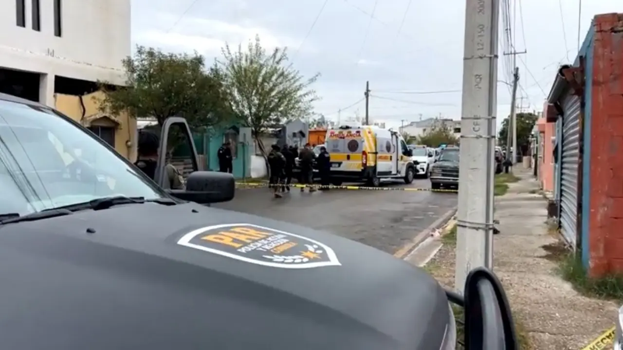 Elementos de la Agencia de Investigación Criminal (AIC) y de la Policía Civil Coahuila aseguraron el área y realizaron las primeras diligencias./Foto: