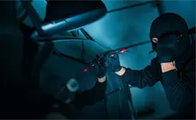 Roban auto a personal de la Fiscalía de Justicia de Nuevo León en la autopista a Reynosa Roban auto a personal de la Fiscalía de Justicia de Nuevo León en la autopista a Reynosa