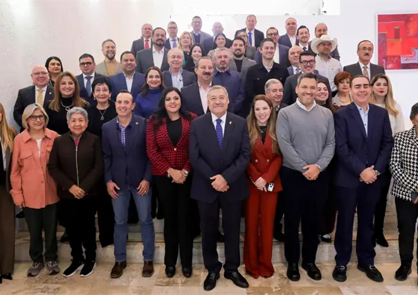 Rector de la UANL presenta a diputados nuevos proyectos educativos y de salud para 2026