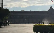 Retiran vallas de resguardo en el Zócalo de CDMX tras concluir temporada de manifestaciones