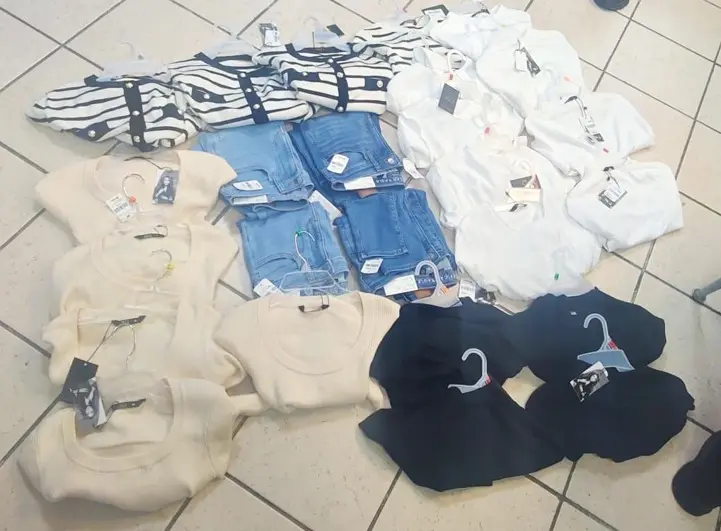 imagen recuadro Algunos de los artículos robados de la mujer Foto: Policía de Monterrey