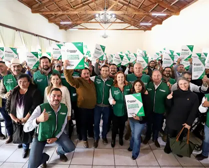 Mejora Coahuila avanza en la regularización: 127 familias de Arteaga ya tienen escritura