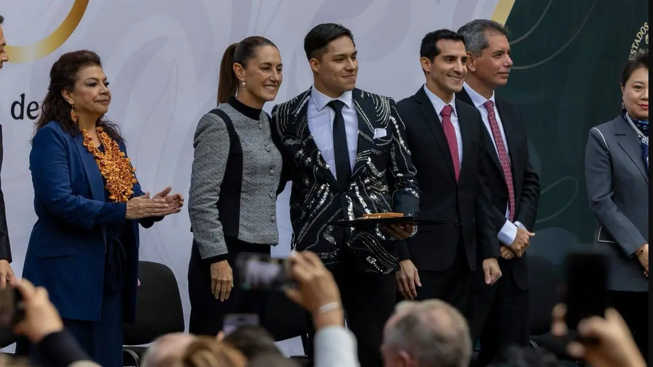 El premio contempla un apoyo de 800 mil pesos para cada galardonado. Foto: Gobierno de Nuevo León.