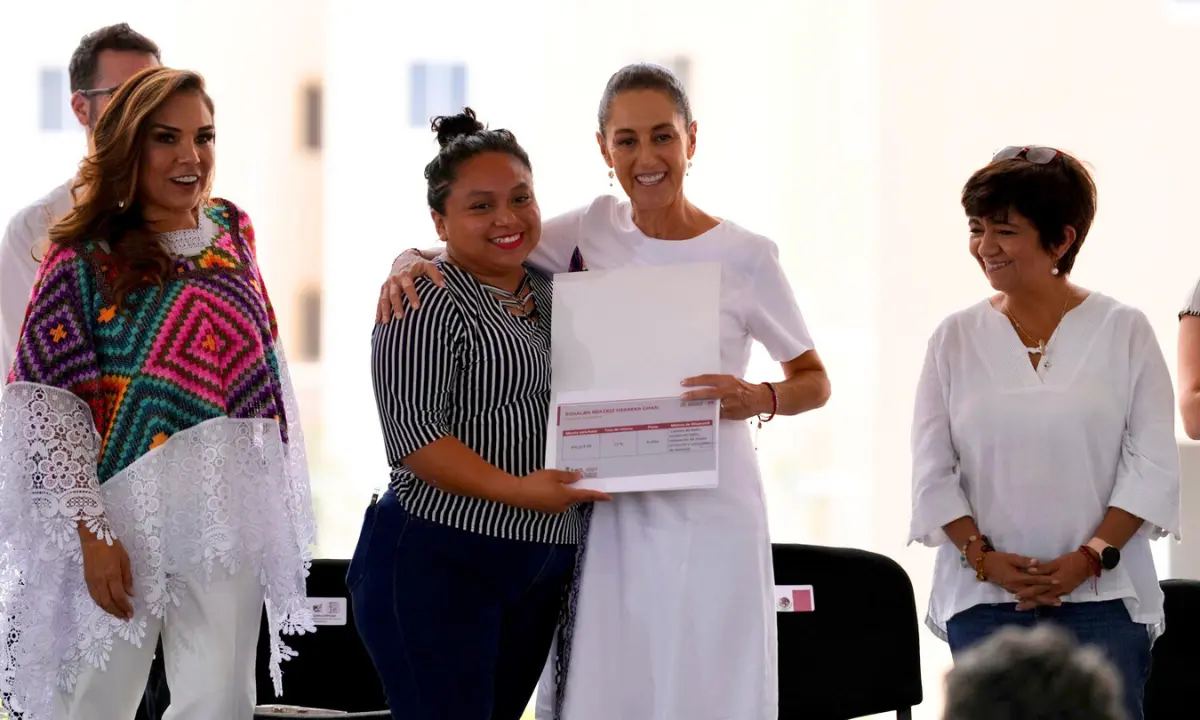 Claudia Sheinbaum entrega nuevas viviendas en Playa del Carmen, Quintana Roo Foto: Hazel Cárdenas/Presidencia