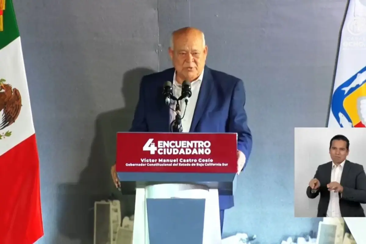 El gobernador de Baja California Sur, Víctor Castro, se reunió en Los Cabos con autoridades de los tres ordenes de gobierno y simpatizantes para presentar resultados de su gestión. Foto: Facebook Canal 8