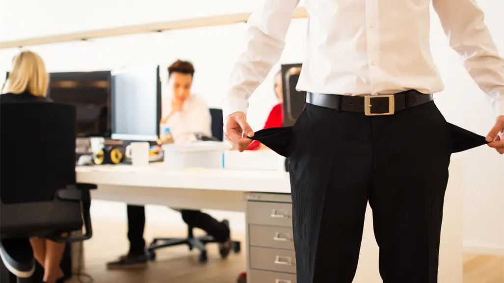 ¡Cuida tus ahorros! La Condusef alerta de 3 enemigos que podrían dejarte sin dinero este diciembre