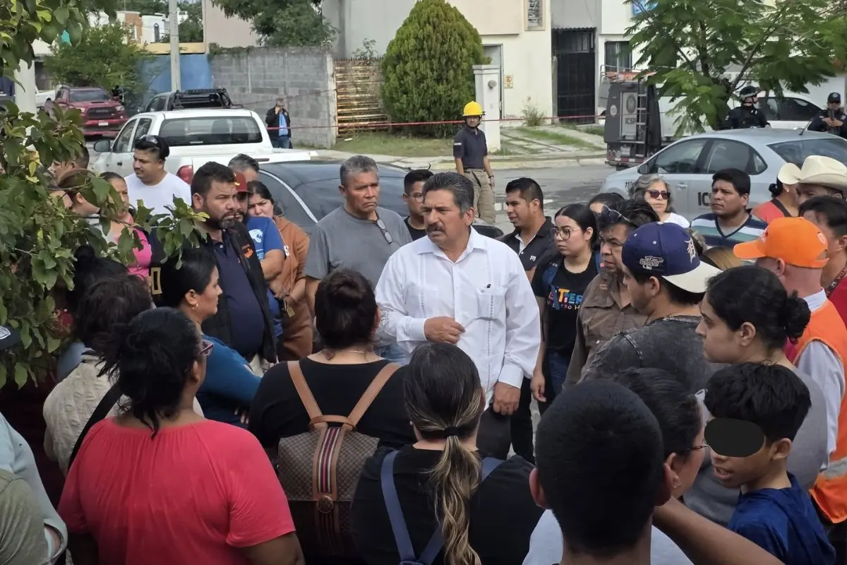 Tras el siniestro registrado en el fraccionamiento Los Olmos, en Pesquería. Foto: Francisco Esquivel