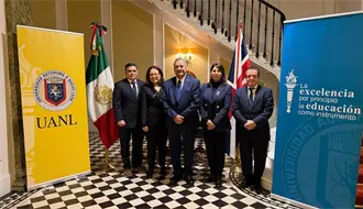 UANL en Europa: Santos Guzmán estrecha lazos con egresados en España y Reino Unido