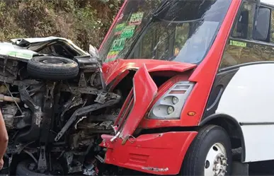 Accidente en carretera de Edomex deja dos muertos y múltiples heridos