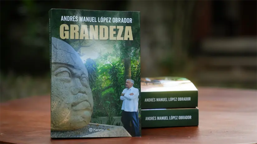 El libro de  Grandeza refleja su nueva etapa de vida, centrada en la reflexión y la teoría tras dejar la actividad política, FOTO: X ( Andres Manuel Lopez Obrador)