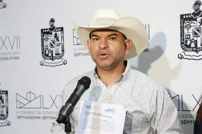 El legislador recordó casos documentados en varios hospitales de Nuevo León. Foto: Congreso de Nuevo León