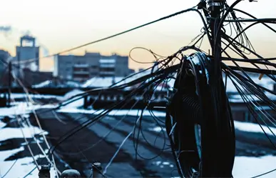 Descarga eléctrica en San Nicolás deja a menor lesionado en la azotea